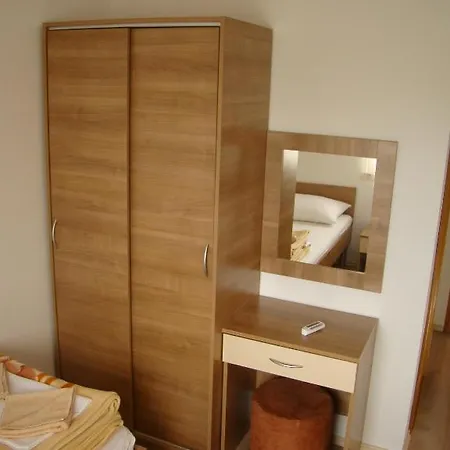 潘逊伊万旅馆 2*