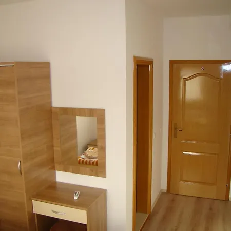 潘逊伊万旅馆 招待所