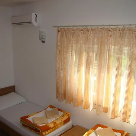 ゲストハウス Pansion Ivan