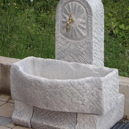 潘逊伊万旅馆 2*